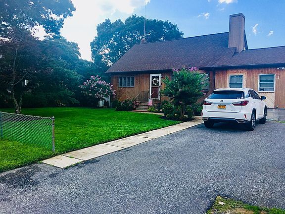 2nd image of 43 Arpage Dr E