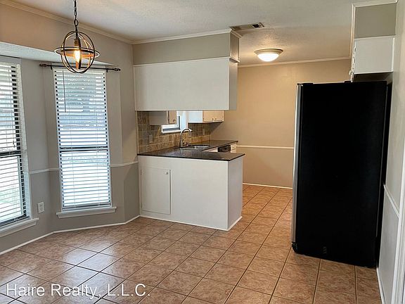 2nd image of 5412 Shasta Dr