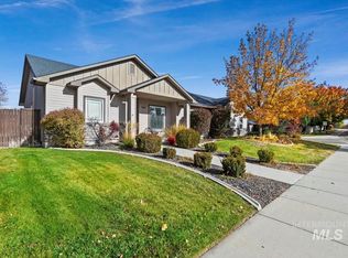 1660 W Tumble Creek Dr, Meridian, ID 83646