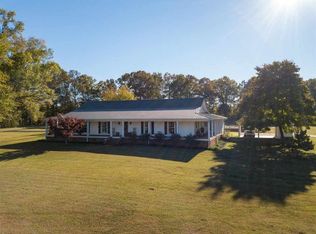 513 Cove Ln, Savannah, TN 38372
