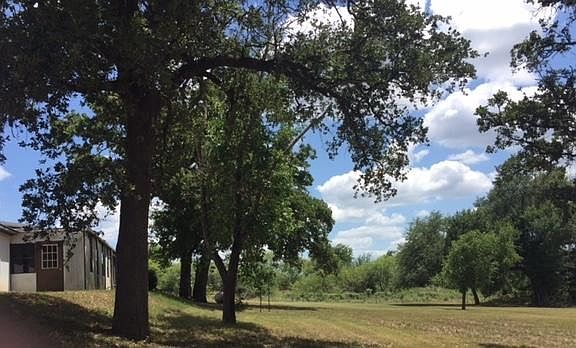 3rd image of 1714 County Road 383