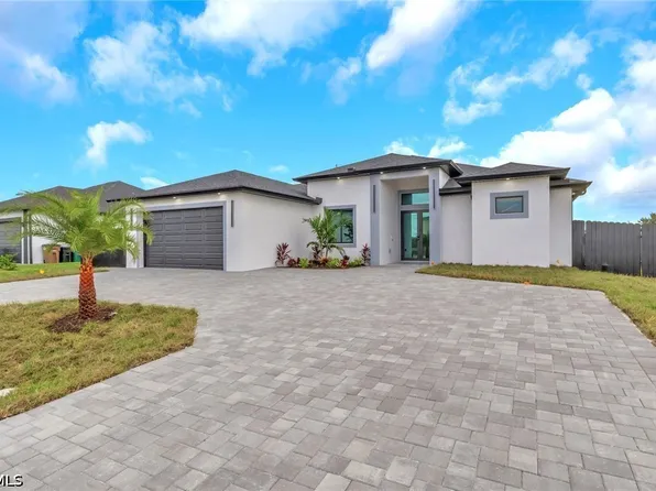 246 Gleason Parkway Cpe, Coral, FL 33914