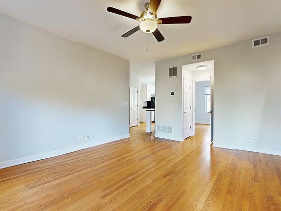 5th image of 4838 N Magnolia Ave APT 1B