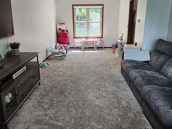5th image of 235 Tanglewood Dr