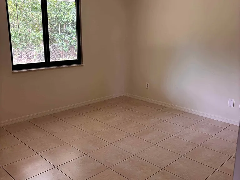 5045 SE Primrose Way — Photo 2