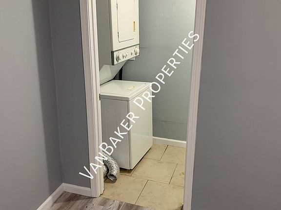 5th image of 92 14th St NW APT A
