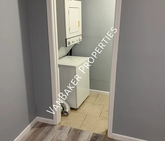 92 14th St NW #A — Photo 5