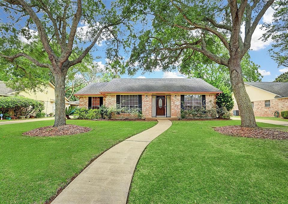 1st image of 3411 Glenn Lakes Ln