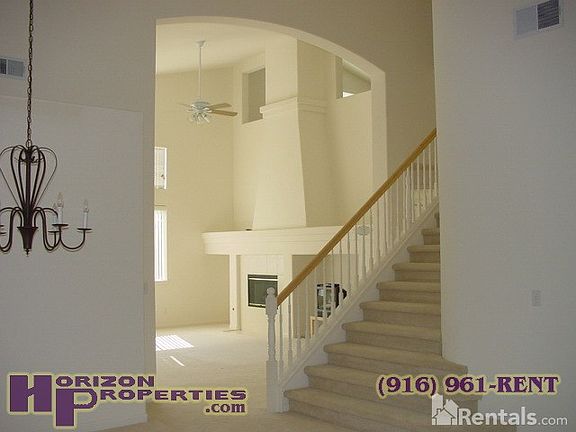 4th image of 1021 Berg Ct