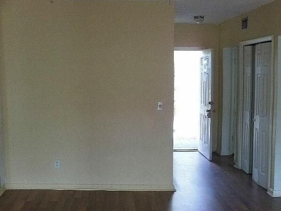 3rd image of 14054 NE 2nd Ct #123
