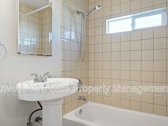 5th image of 1069 Wilbur Ave