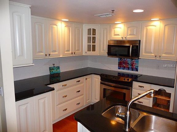 4th image of 2051 Vista Del Sol Cir Unit 204