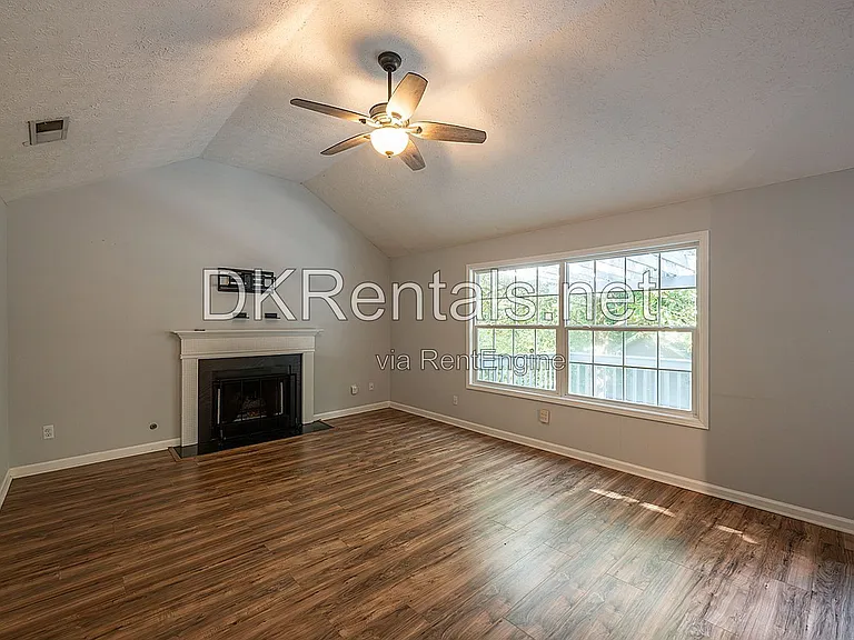 114 Eagle Glen Dr — Photo 29