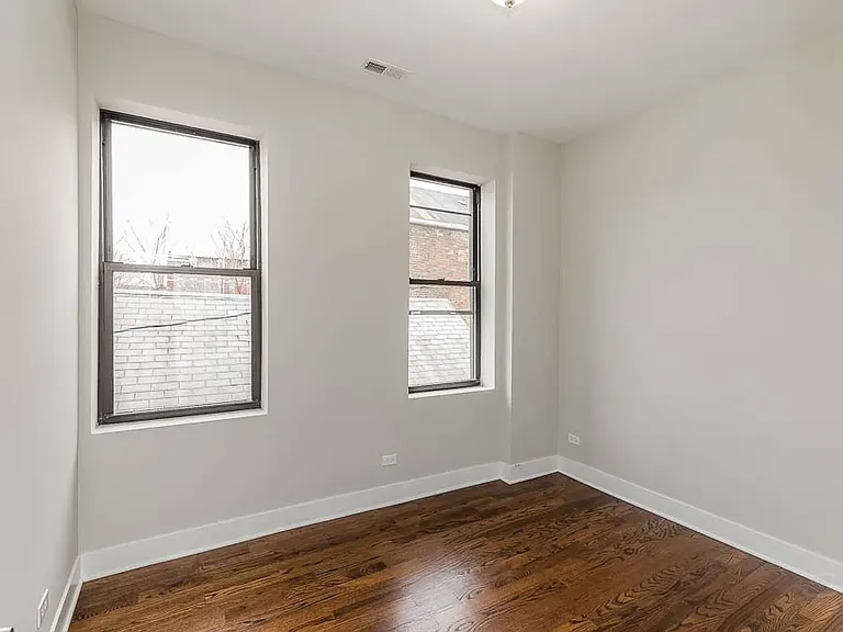 1839 S Loomis St #1R — Photo 3