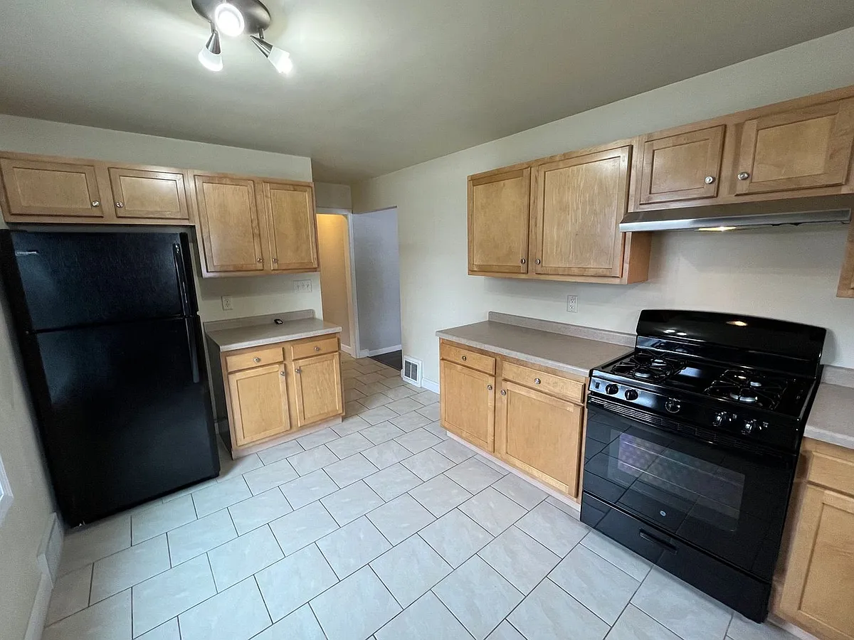 Building Photo - 2604 N 13th St