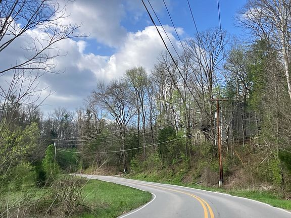 4th image of 228 Laurel Valley Rd
