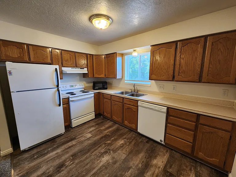 163 Center St Unit 110 - 3_08152025