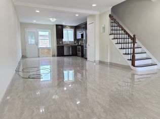 302 Bay 20 St #2A, Brooklyn, NY 11214