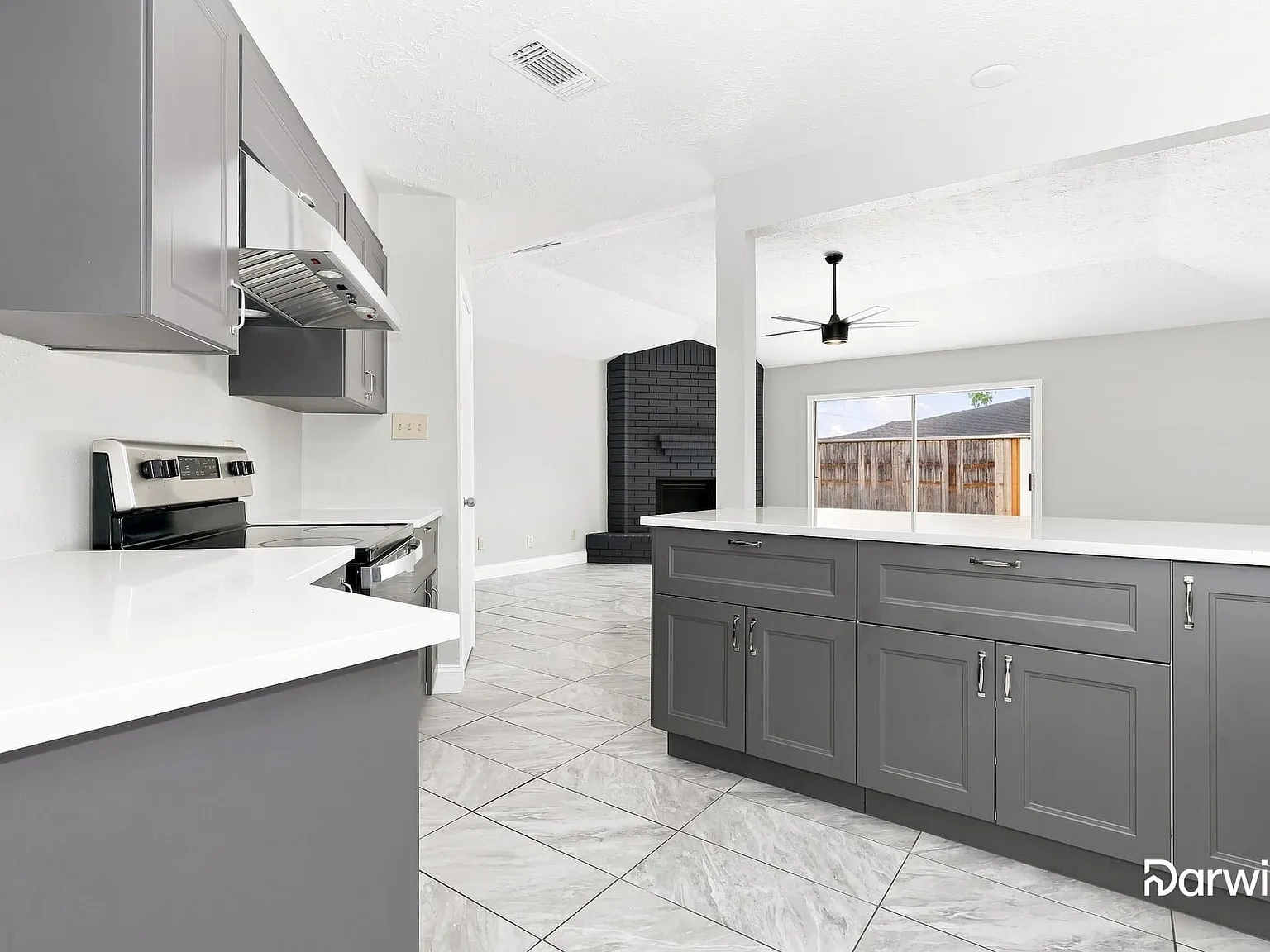 3 bed, 2.0 bath, 1664 sqft, $1,715 — Photo 3