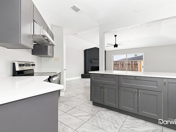 3rd image of 1334 Willersley Ln