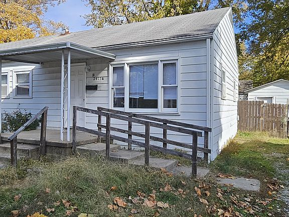 4th image of 2413 N Fares Ave #A