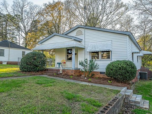 4th image of 105 Shands St