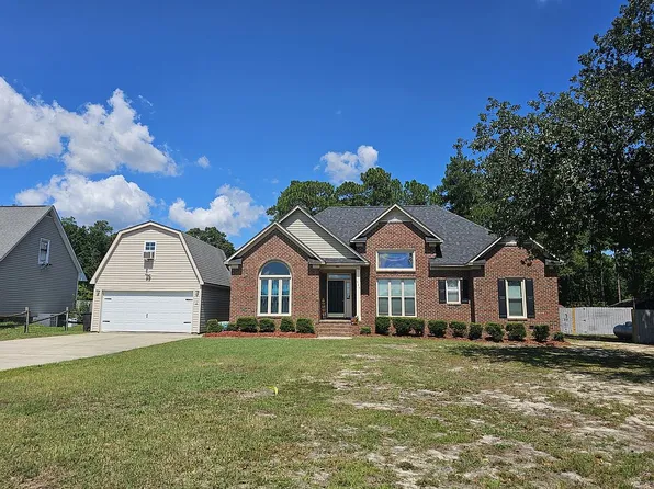 326 Woodington Rd, Hope Mills, NC 28348