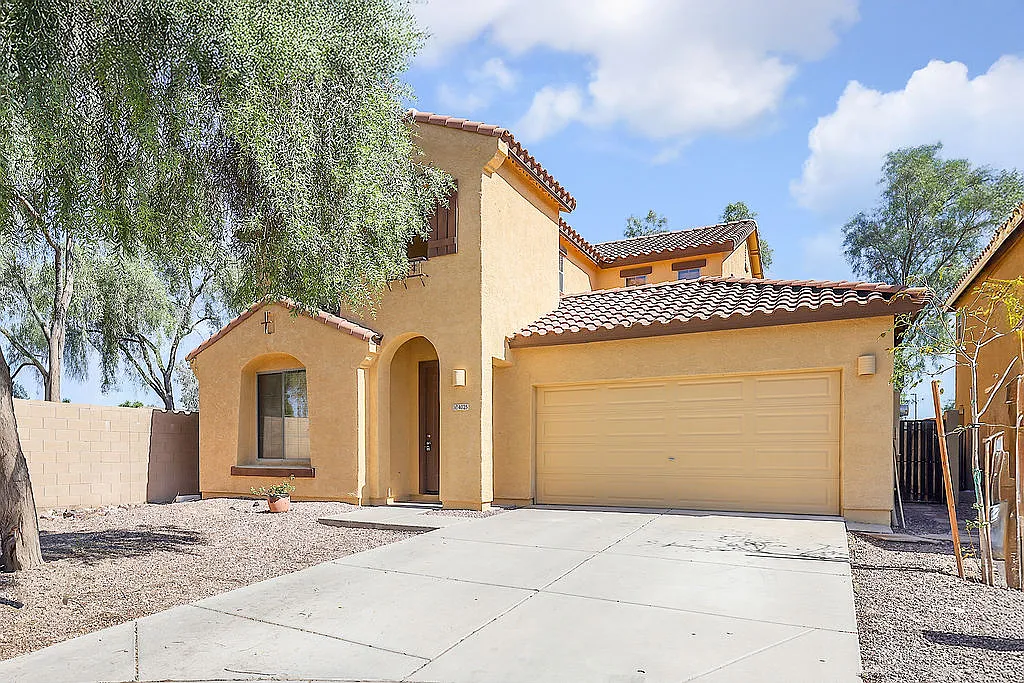 4 bed, 2504 sqft, $2,599 — Photo 1