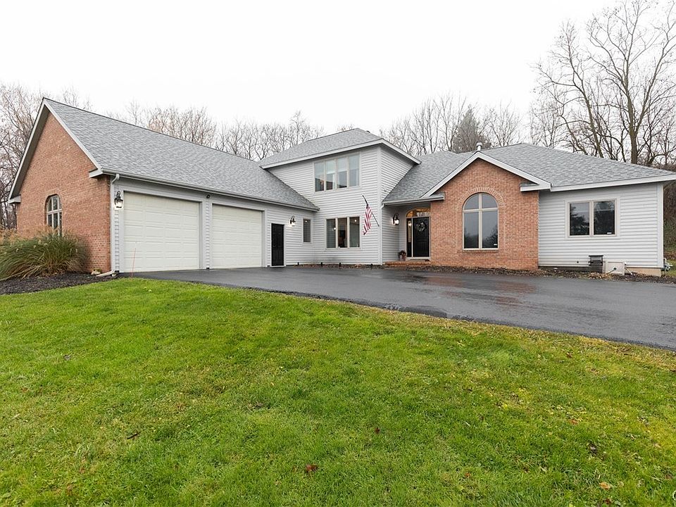 1st image of 4892 Macgregor Ln