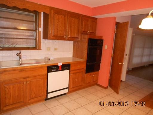 3rd image of 12524 Major Ave