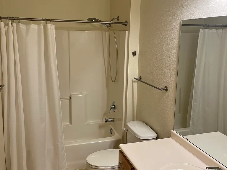 4750 E 53rd St #307 — Photo 3
