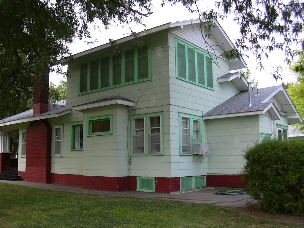 314 E 2nd St, Ellinwood, KS 67526 Zillow