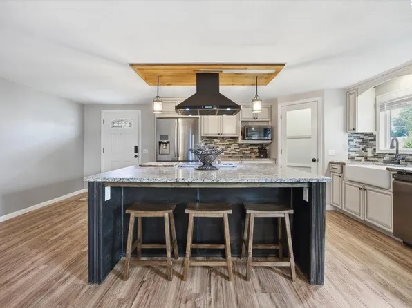 912 Cottonwood Dr, Richland, WA 99352