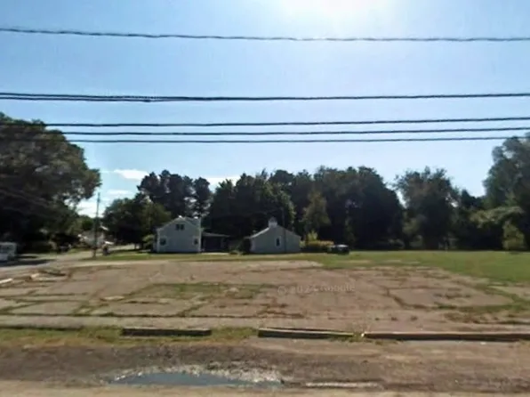 5405 W Lake Rd, Erie, PA 16505