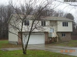 2271 Howard Ln, Akron, OH 44312