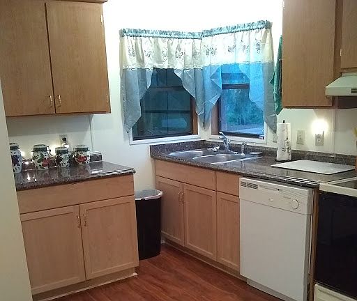 5th image of 1105 Millbrook Ave