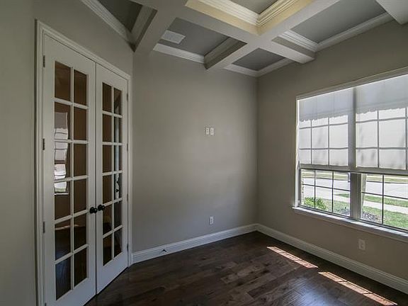 2nd image of 316 Hogue Ln