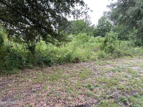 9237 Seacliff Blvd #10, Ocean Springs, MS 39564