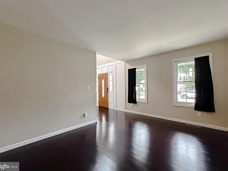 20797 Red Rose Ct — Photo 6