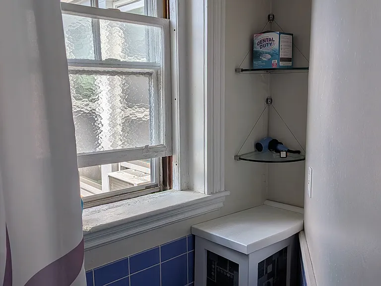 5 Fuller St #6 — Photo 6