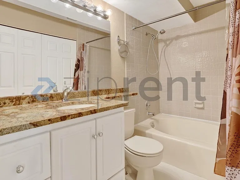 8225 Fairmount Dr — Photo 10