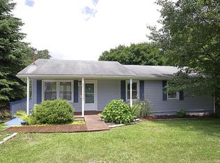 1395 Mahone St, Christiansburg, VA 24073