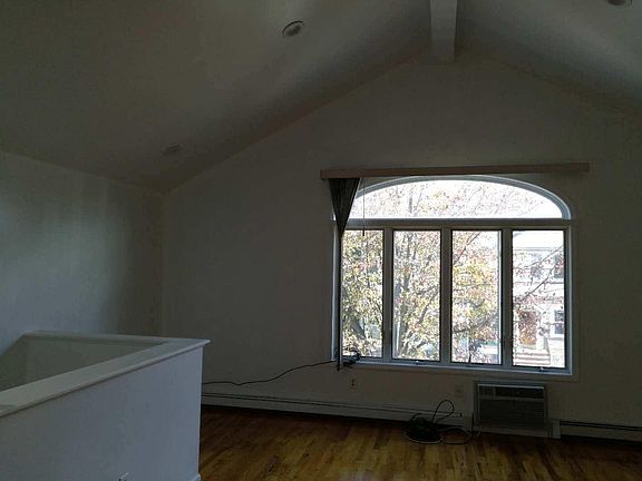 2nd image of 1118 126th St Fl 2nd