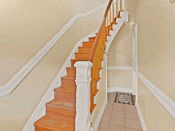 2nd image of 4308 Grand Ave