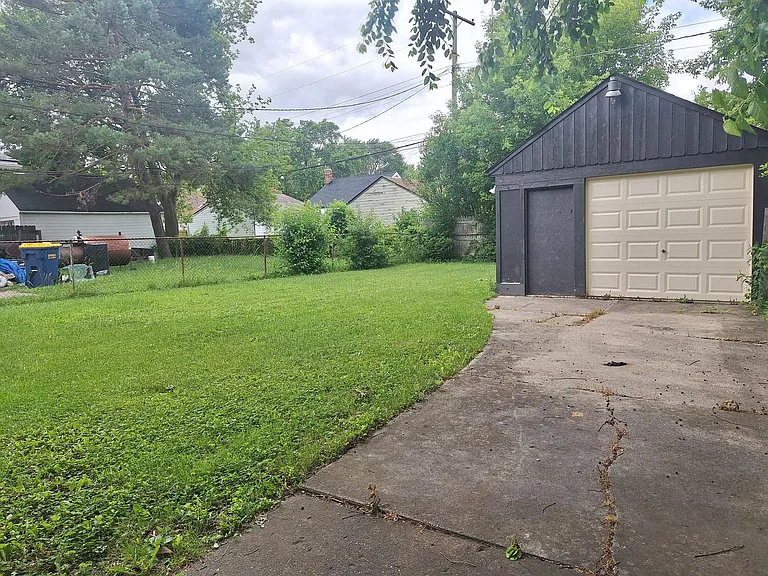 20293 Washtenaw St — Photo 2
