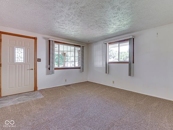4th image of 2828 Cameron St