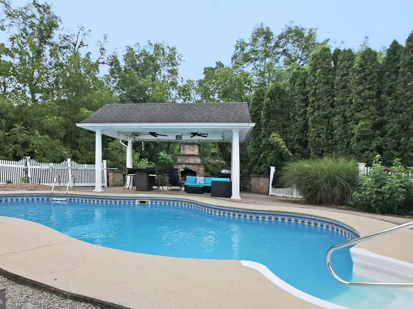 48 Arrow Ct, Jonestown, PA 17038