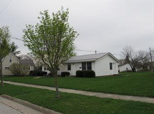 503 N Blackhoof St, Wapakoneta, OH 45895