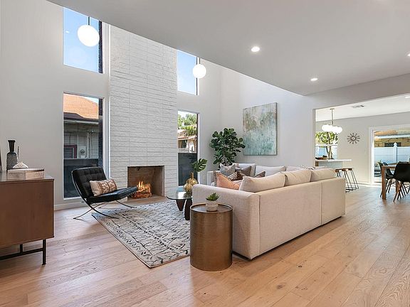 2nd image of 330 Parkman Ave