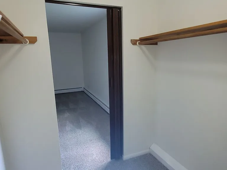 Elkhorn Village Apartments | 1 & 2 Bedroom Apartments in Elkhorn, WI Heat Included — Photo 28